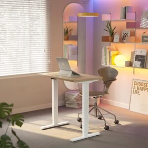 AMADA HOMEFURNISHING Mesa elétrica pequena, altura ajustável, 81 cm, 4 configurações de altura de memória, mesa de pé para escritório doméstico e estação de trabalho de computador, nogueira clara