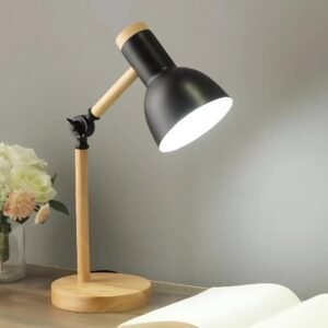 Luminária de Mesa Retrátil com Base de Madeira | Design Moderno, Ajustável e Compacto – Ideal para Escritório e Estudo (Preto)