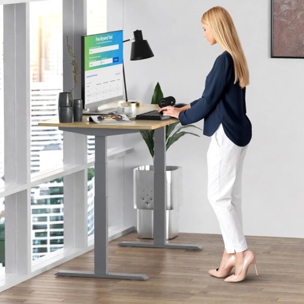 Rise Up Mesa elétrica com motor duplo 122 x 76 cm, mesa de bambu natural, ergonômica, com altura ajustável, sentada, em pé, escritório, mesa de computador, motorizada, moderna, pequena - Imagem 2