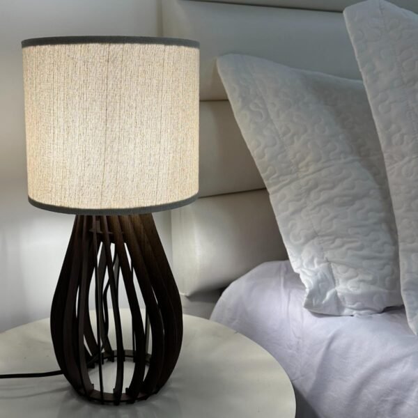 Luminária De Mesa Abajur Finese 42 Cm Quarto Sala Escritório Bivolt 110/220V Com Cúpula Cor Clara Estrutura em Madeira - Imagem 6
