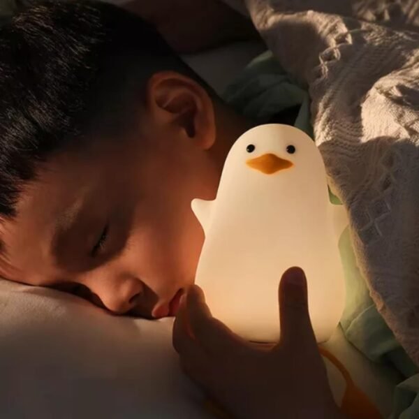 Luminária Abajur Led Noturna Infantil Patinho Fofo De Silicone Recarregável Usb Decoração De Mesa Com Sensor de Toque Luz - SHACK - Imagem 3