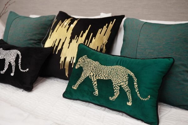 vctops Capas de almofada decorativas de veludo macio bordado lombar estampa leopardo capa de almofada para sofá quarto sofá (verde, 30,5 x 50,8 cm) - Imagem 6