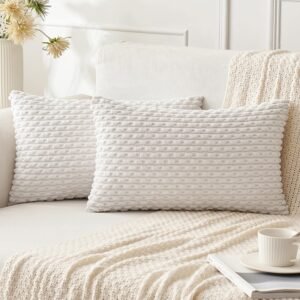 ANRODUO Pacote com 2 capas de almofada brancas decorativas 30,5 x 50,8 cm para sofá-cama sala de estar capas de almofada lombar listradas de veludo cotelê macio almofada rústica casa de fazenda