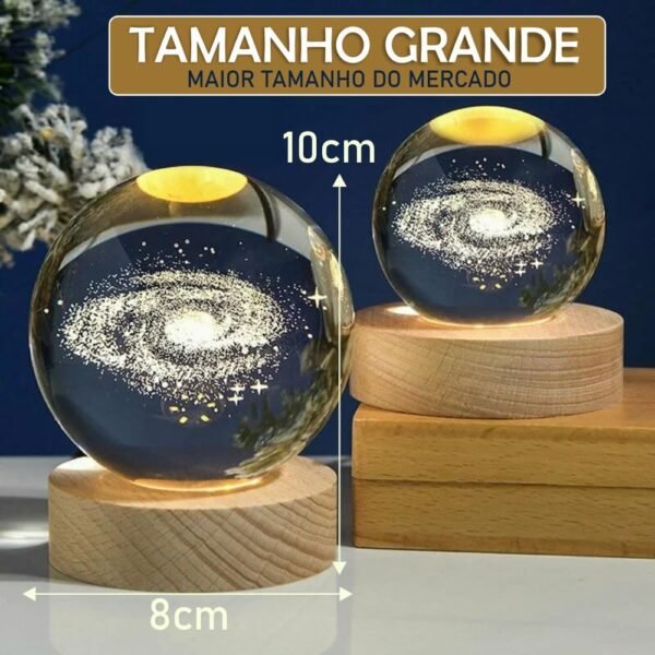 Luminária De Mesa Bola De Cristal Esfera Grande Planeta Terra Galáxia Via Lactea Saturno Lua LED Base Madeira Enfeite Decorativo Casa (Saturno) - Imagem 2