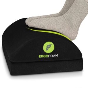 Apoio para os pés ErgoFoam, regulável, preto em espuma Premium macia e aveludada, para uso sob a mesa de trabalho. Alivia dores nos joelhos, costas e lombar